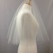 Sarah : Simple Tulle Drop Veil