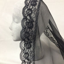 Sofia : Black Lace Trim Mantilla Veil