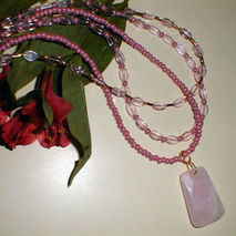 rose quartz & glass necklace