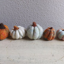 5 Miniature Pumpkins - Felted Wool Set of 5 Pumpkins - Fall Deco