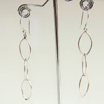 SILVER OVAL EARRINGS / BRIDAL JEWELRY / SILVER EARRINGS