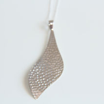 SILVER LEAF PENDANT / SILVER PENDANT / WOMENS NECKLACE