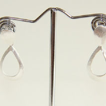 FROSTED SILVER TEARDROPS / BRIDAL JEWELRY / DANGLE EARRINGS