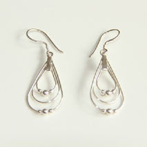 TEARDROP EARRINGS / BRIDAL JEWELRY / SILVER DANGLE EARRINGS