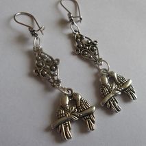 kissing parrots earrings